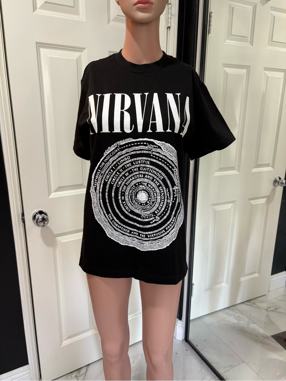 Rocker Punk gothic Classic Black Nirvana Graphic Tee New